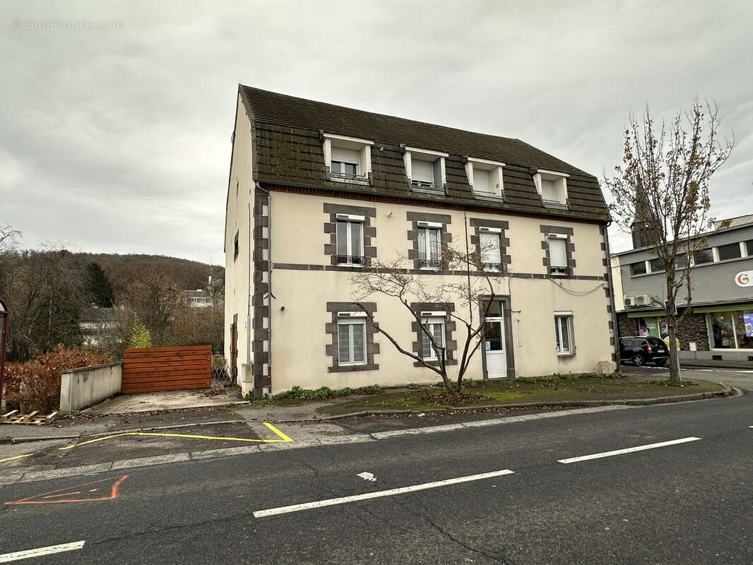 Appartement à MANZAT