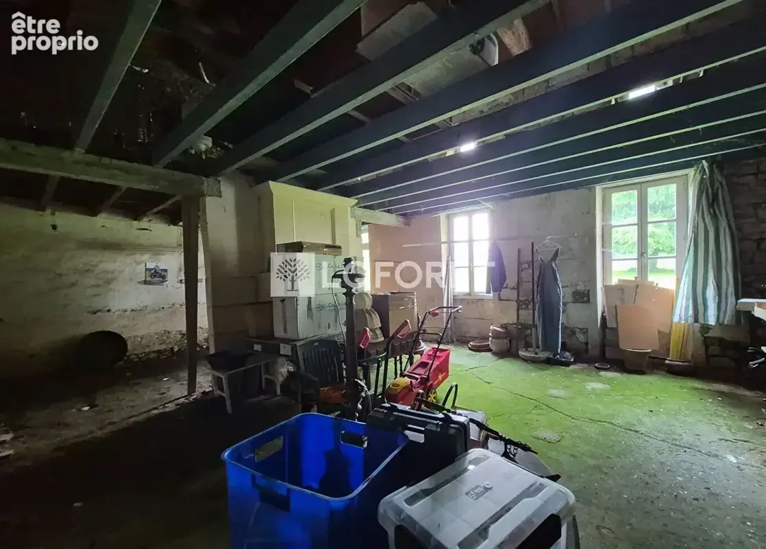 Maison en pierre avec garage, dépendances et vaste terrain au calme - photo 12