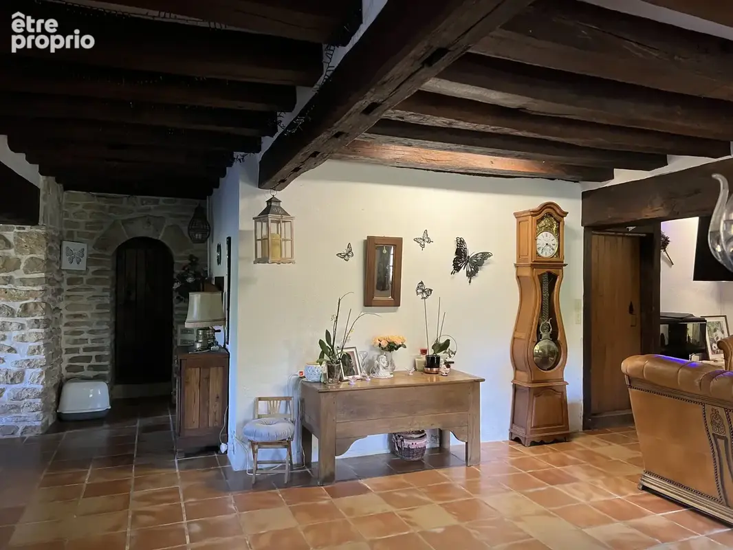 Propriété 9730 m2 : ancien moulin restauré avec garage, parc, sources, rivière - photo 5