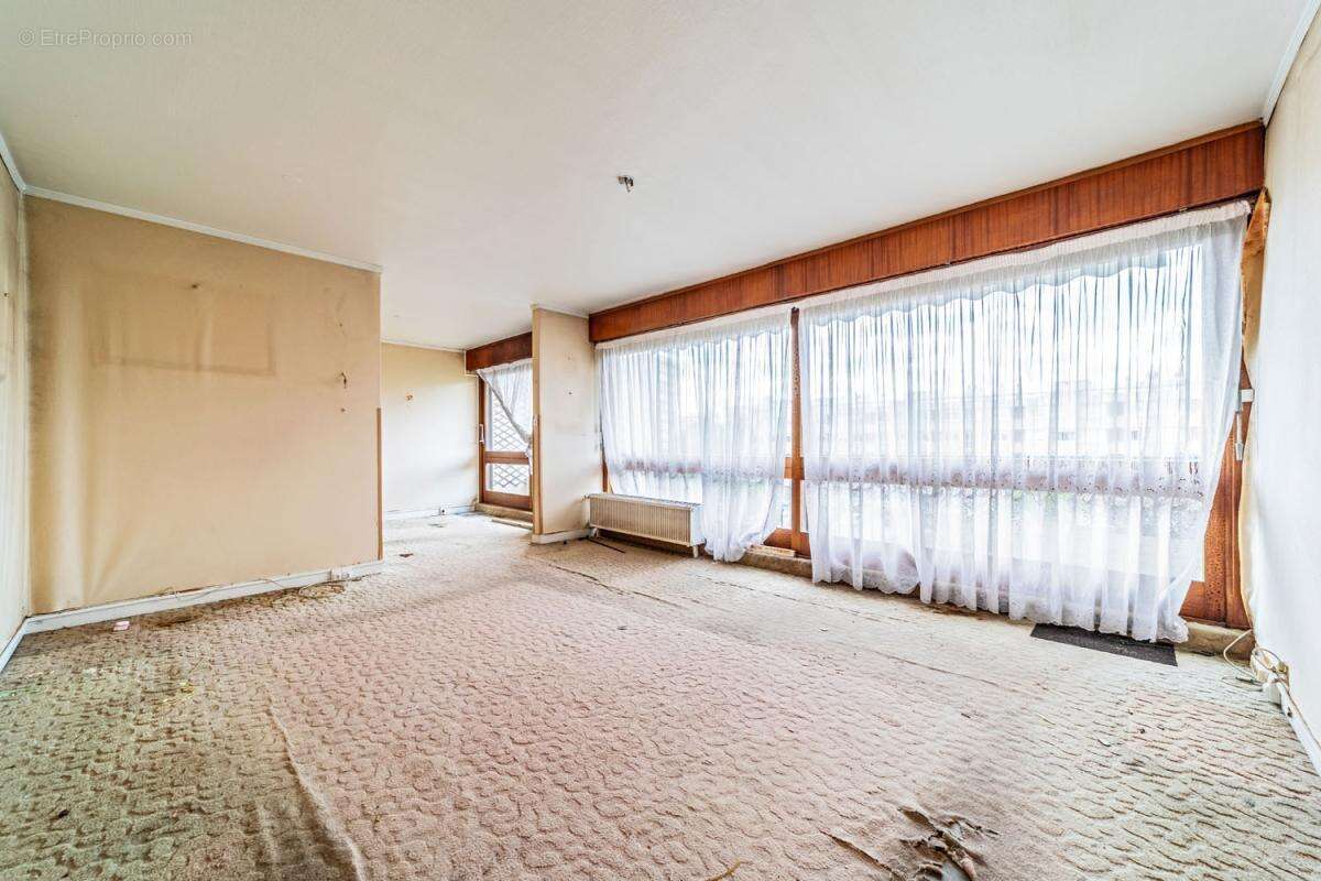 Appartement à LE PLESSIS-ROBINSON
