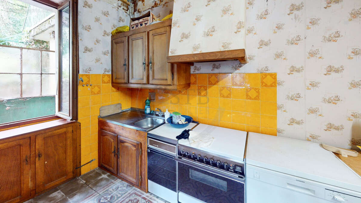 Maison à LES OLLIERES-SUR-EYRIEUX