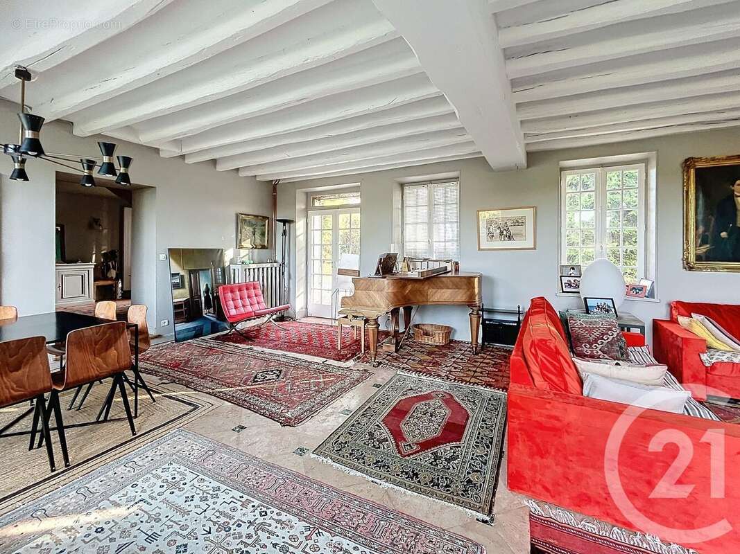 Maison à LAVAL-EN-BRIE