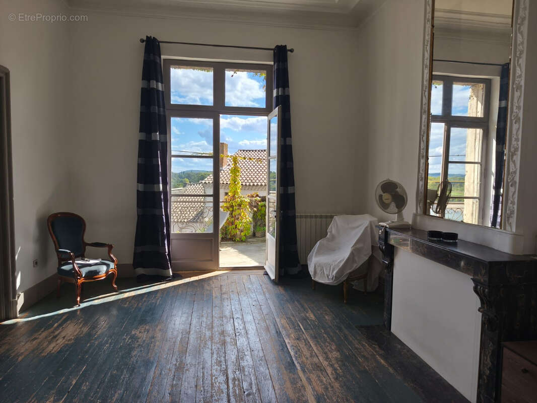 Maison à PONT-SAINT-ESPRIT