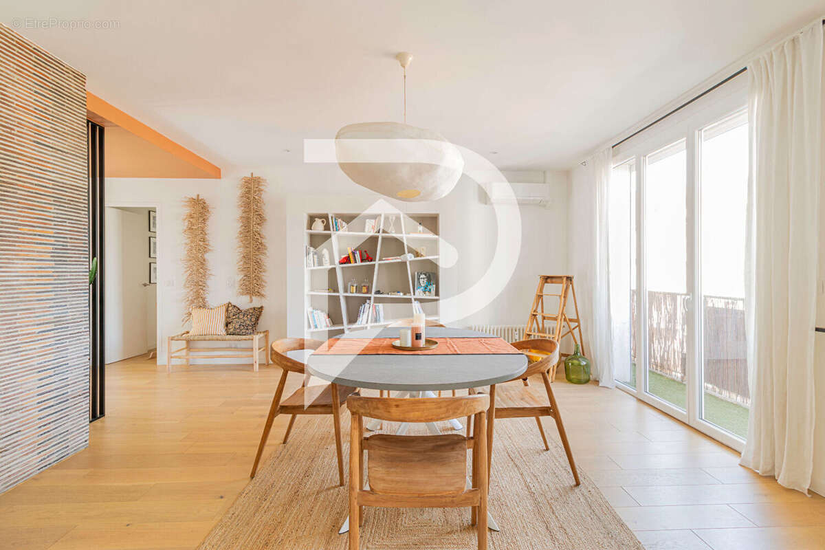 Appartement à MARSEILLE-6E