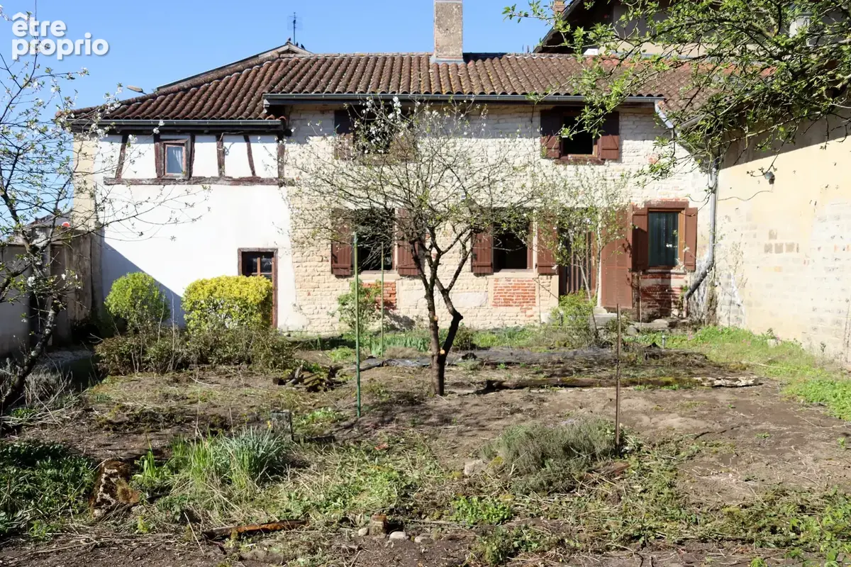 Jolie maison en pierre de taille au cœur de Saint-Julien sur Reyssouze - photo 13