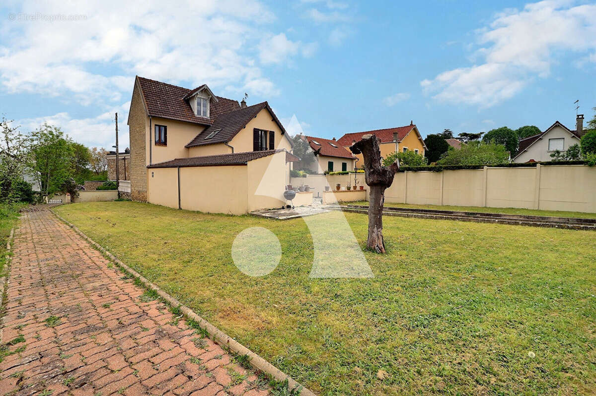Coup de coeur ! Maison individuelle avec 4 chambres, dépendance et emplacement privilégié à Pontoise - photo 13