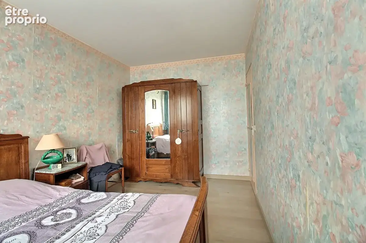 Trois chambres - bon agencement - parking - photo 7