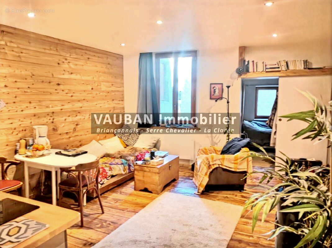 Deux appartements T4 + T2 & Greniers aménageables + Cave - photo 9
