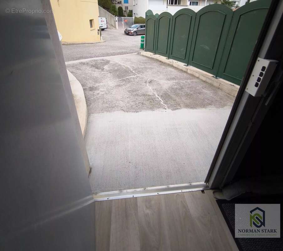 Commerce à LA TURBIE