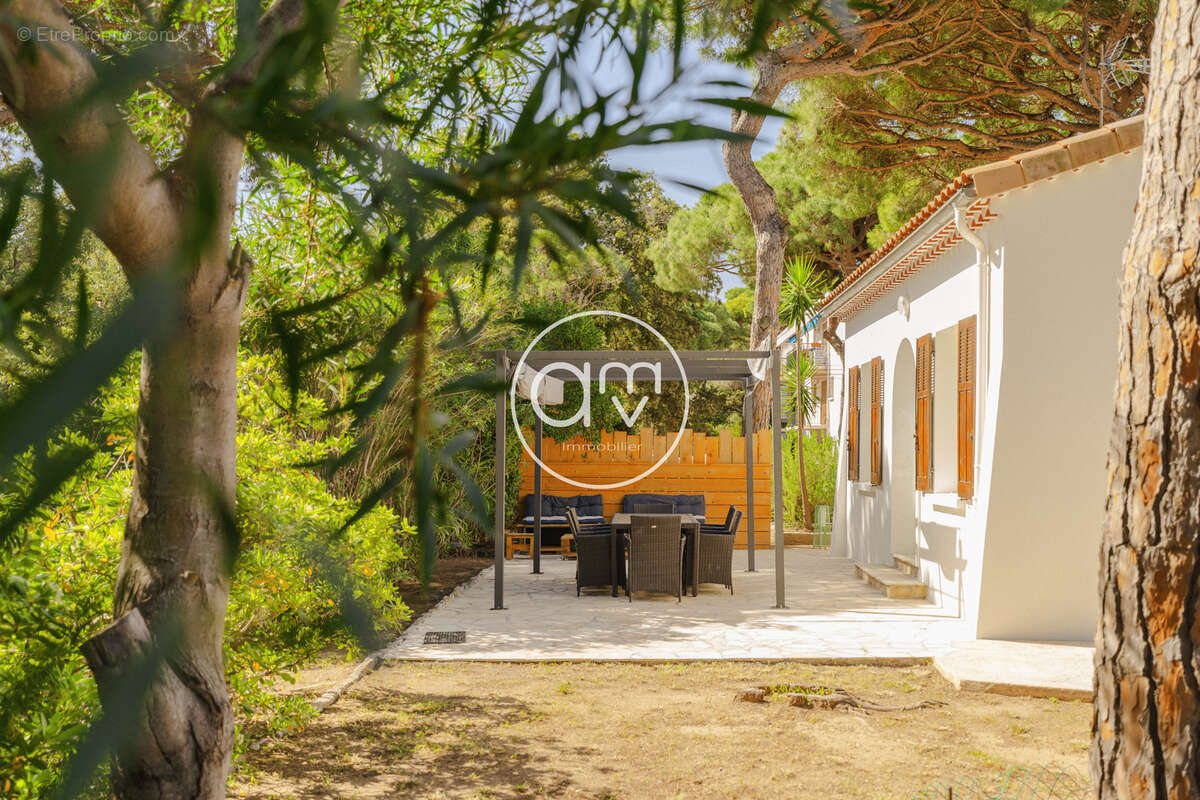 Maison à HYERES