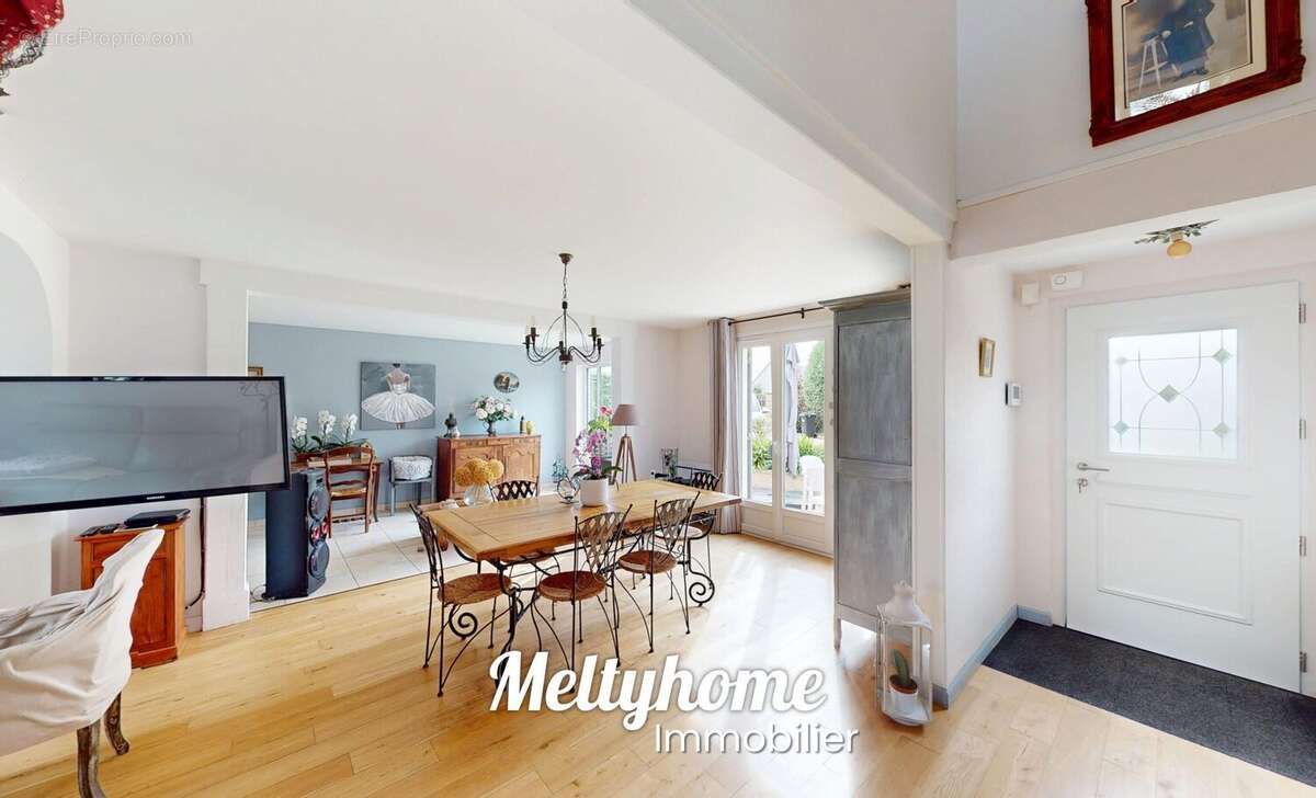 Maison à COURSEULLES-SUR-MER