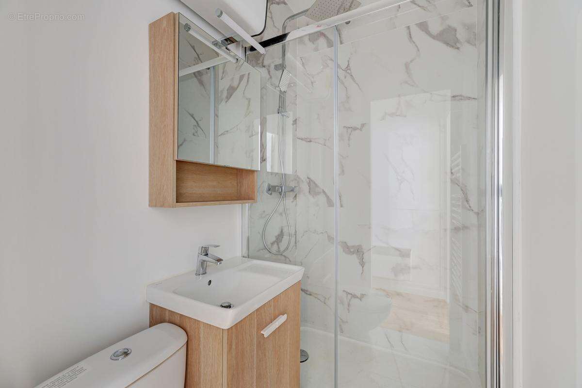 Appartement à PARIS-20E