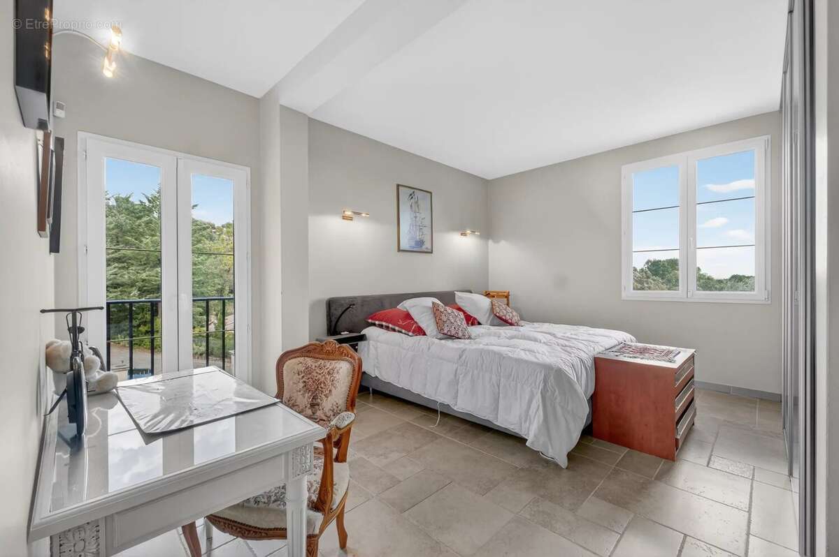 Maison à MONTAUROUX