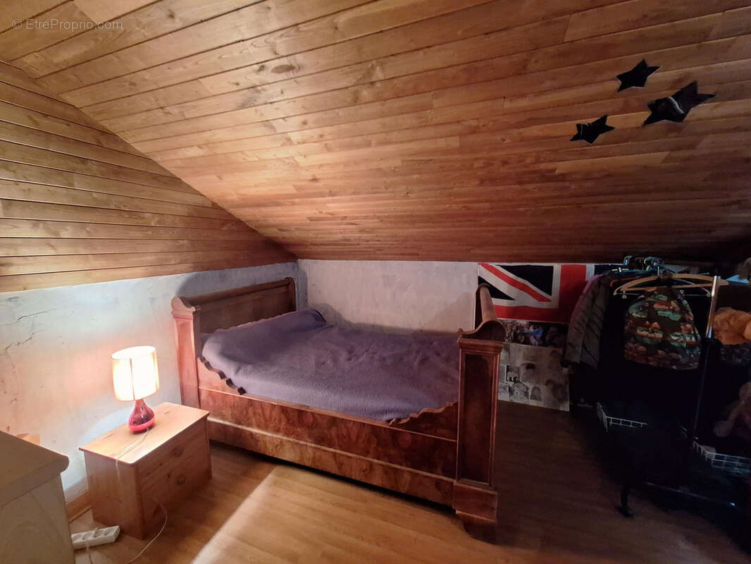 Maison à BOURDEILLES