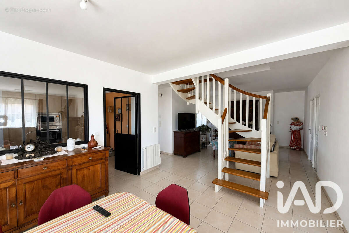 Maison 155 m² à Sainte-Marie  - photo 6