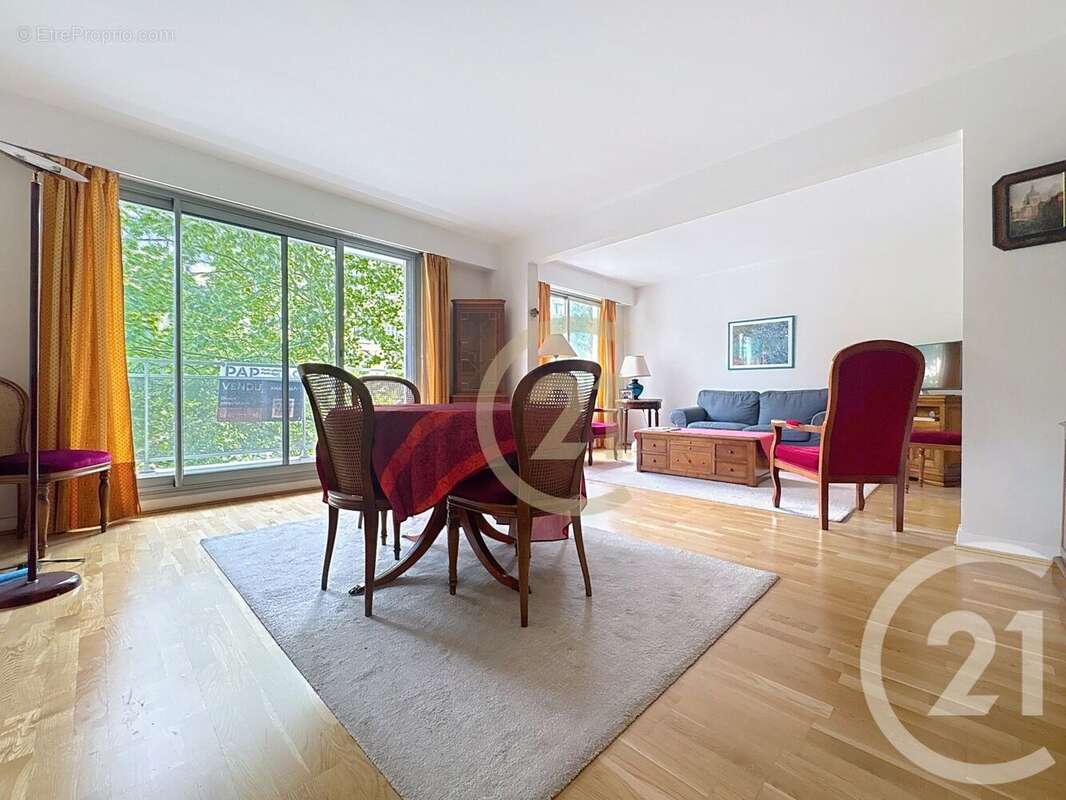 Appartement à PARIS-12E