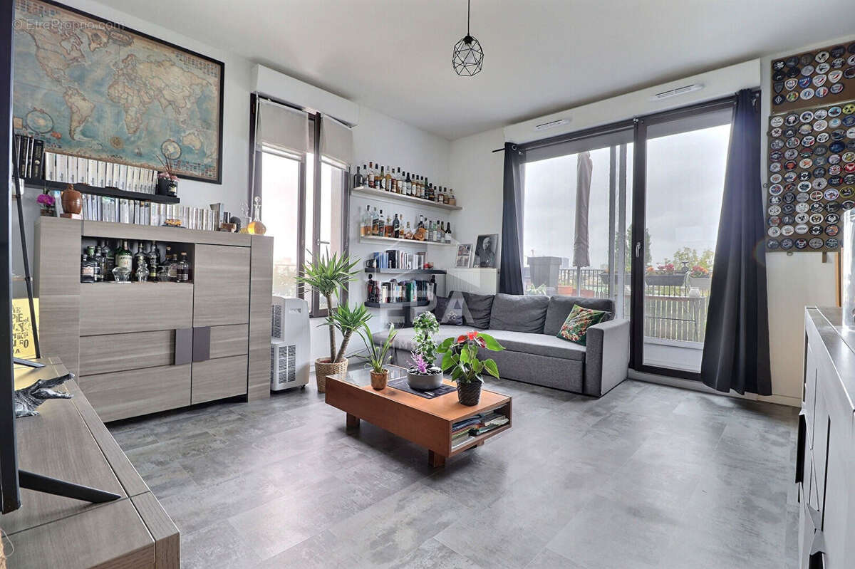 Appartement à LA COURNEUVE