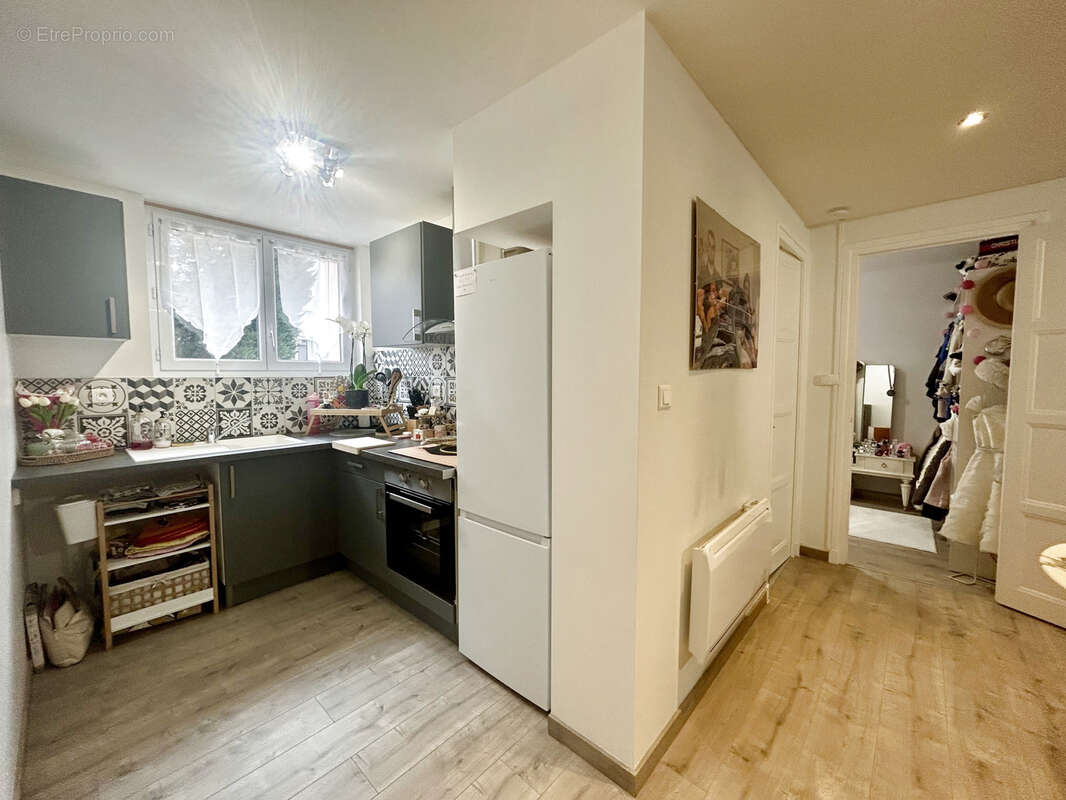 Appartement à LE COTEAU