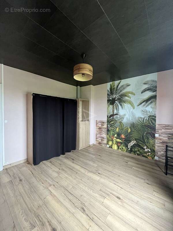 Maison à LES LANDES-GENUSSON