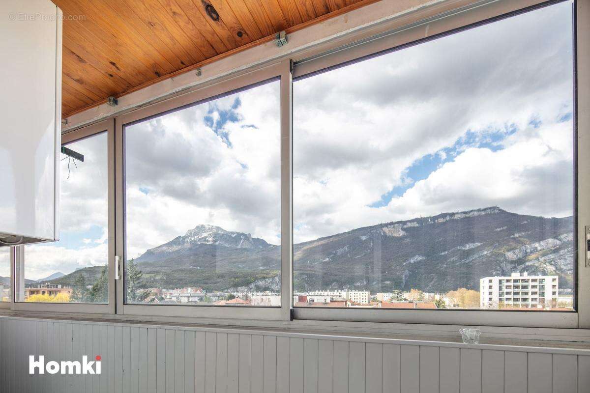 Appartement à FONTAINE