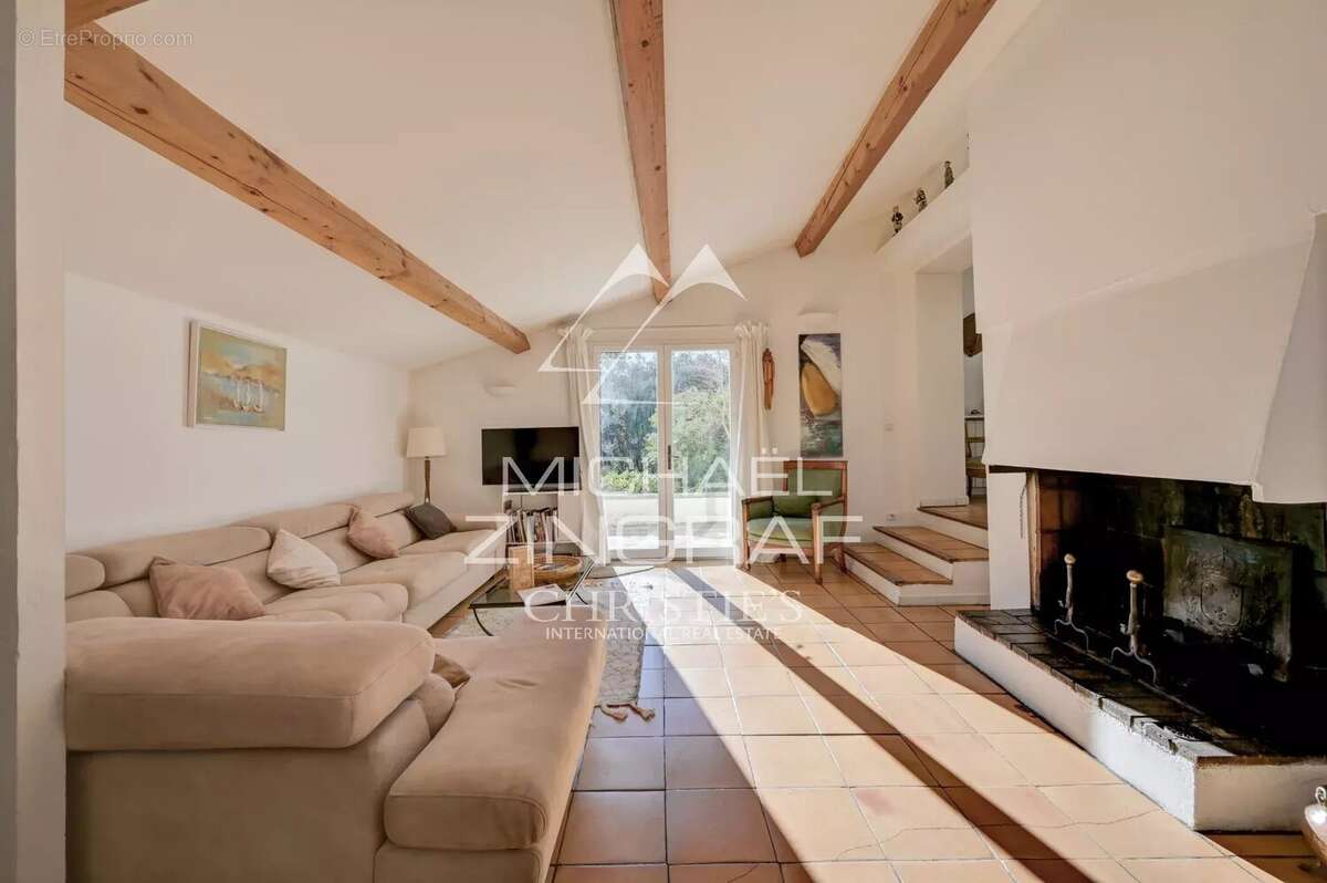 Maison à ROGNES