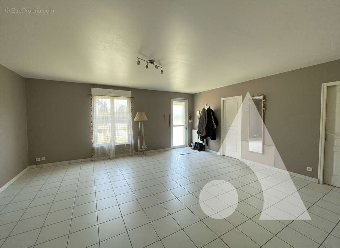 Maison à MAILLY-LE-CAMP