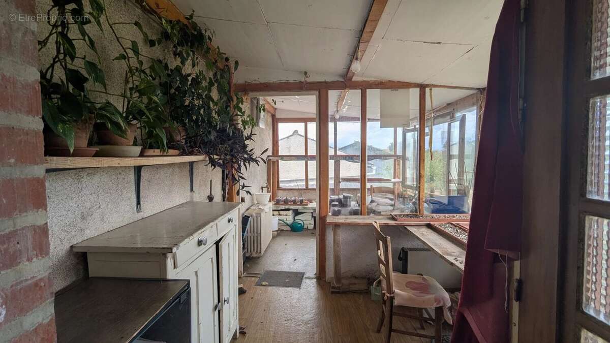 Charmante maison de village offrant 4 chambres à Saulgé - photo 13