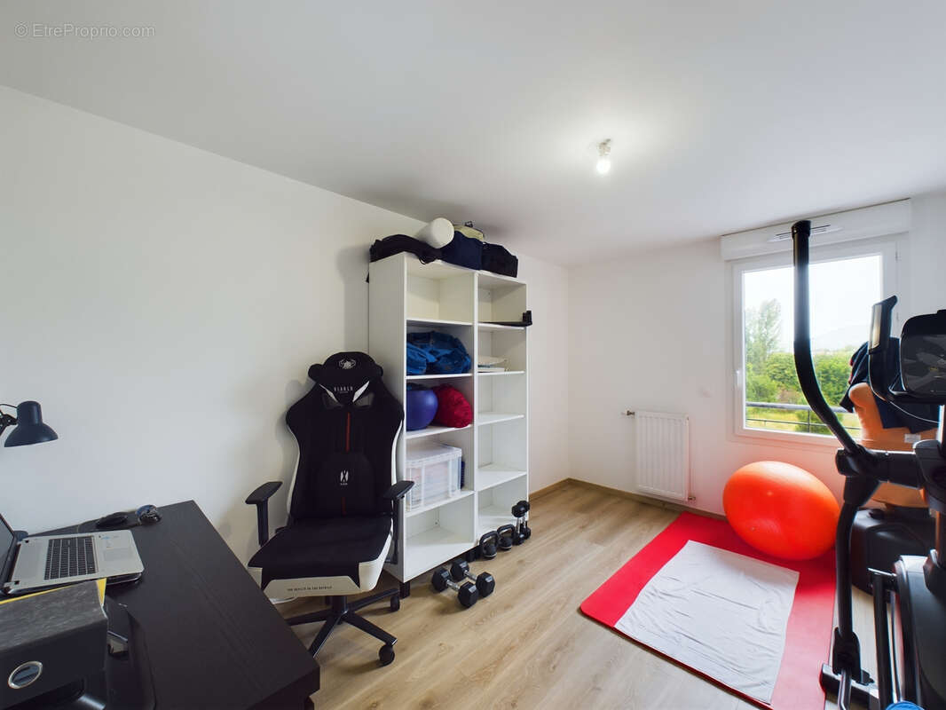 T4 récent de 76 m2 avec balcon, cave et vue dégagée   La Ravoire - photo 16