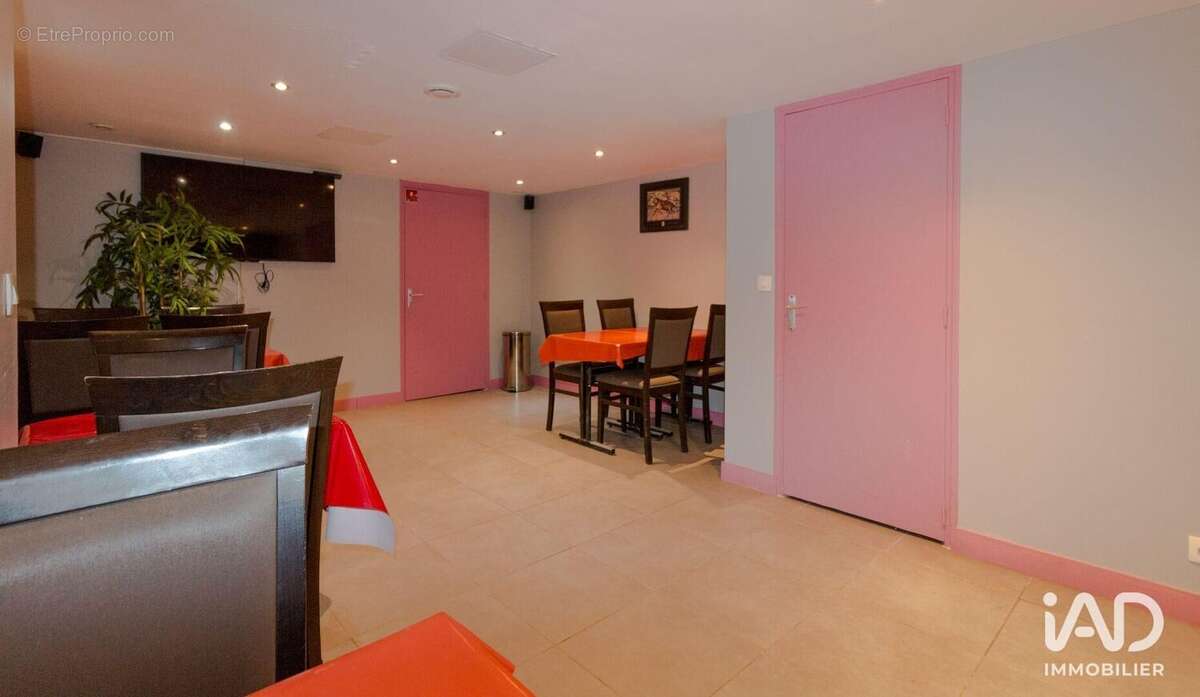 Photo 4 - Commerce à STAINS