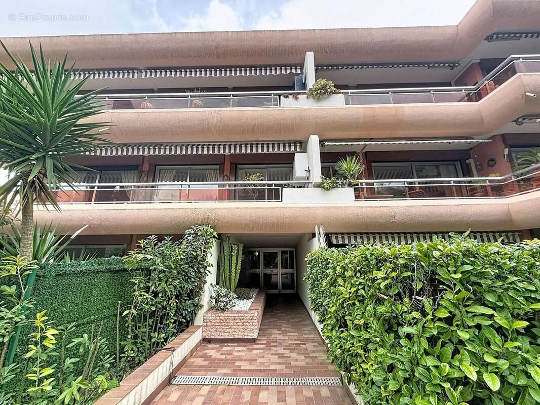 Appartement à LE CANNET