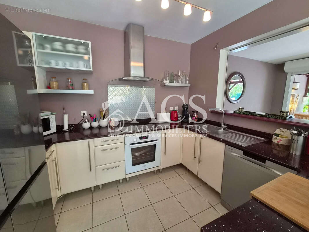 Magnifique F4 équipé avec grande terrasse et garage - photo 7