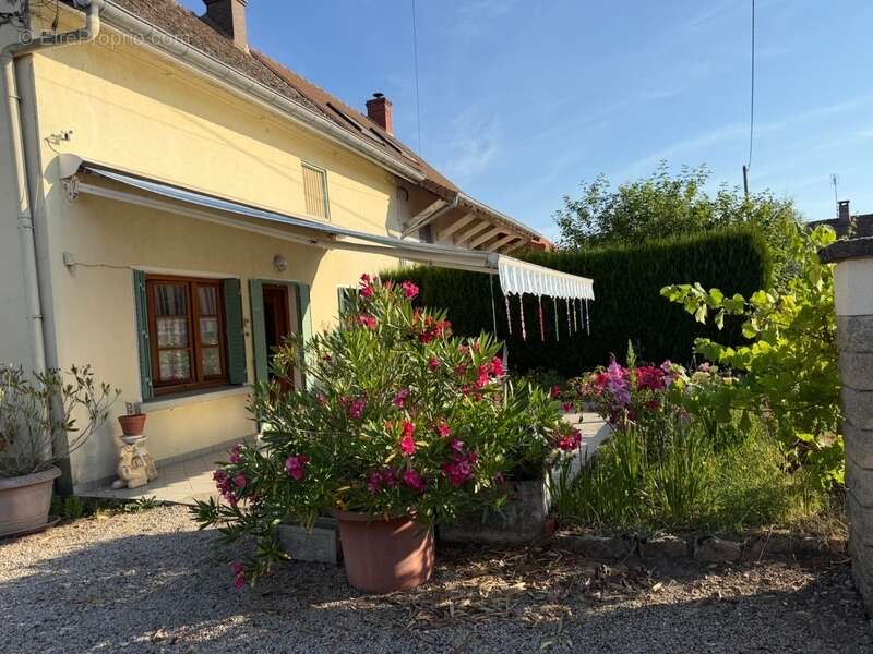 Maison à vendre proche Tournus - Cuisery - 4 pièces-plain-pied- L'ABERGEMENT DE CUISERY (71) à 119 000 € - photo 6