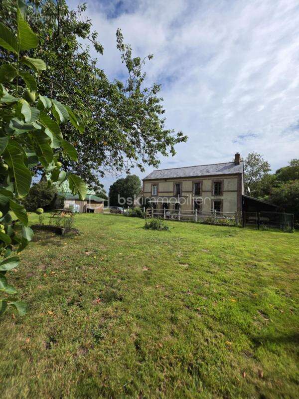 Maison à SAINTE-GAUBURGE-SAINTE-COLOMBE