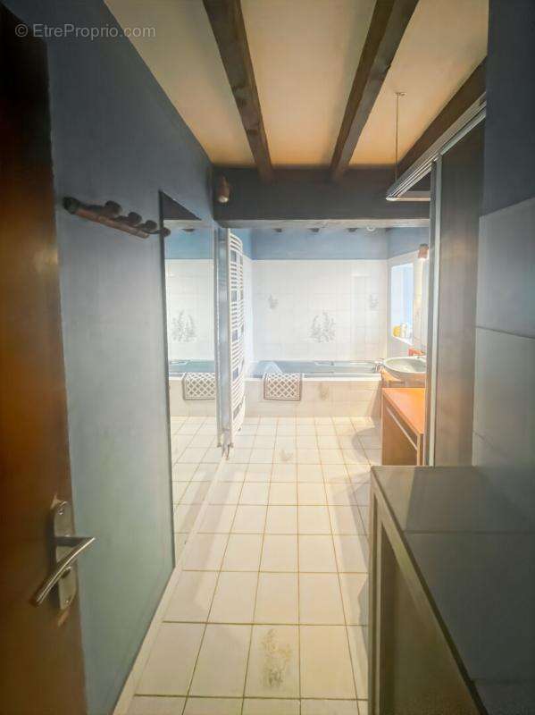 Maison à MONTGIVRAY