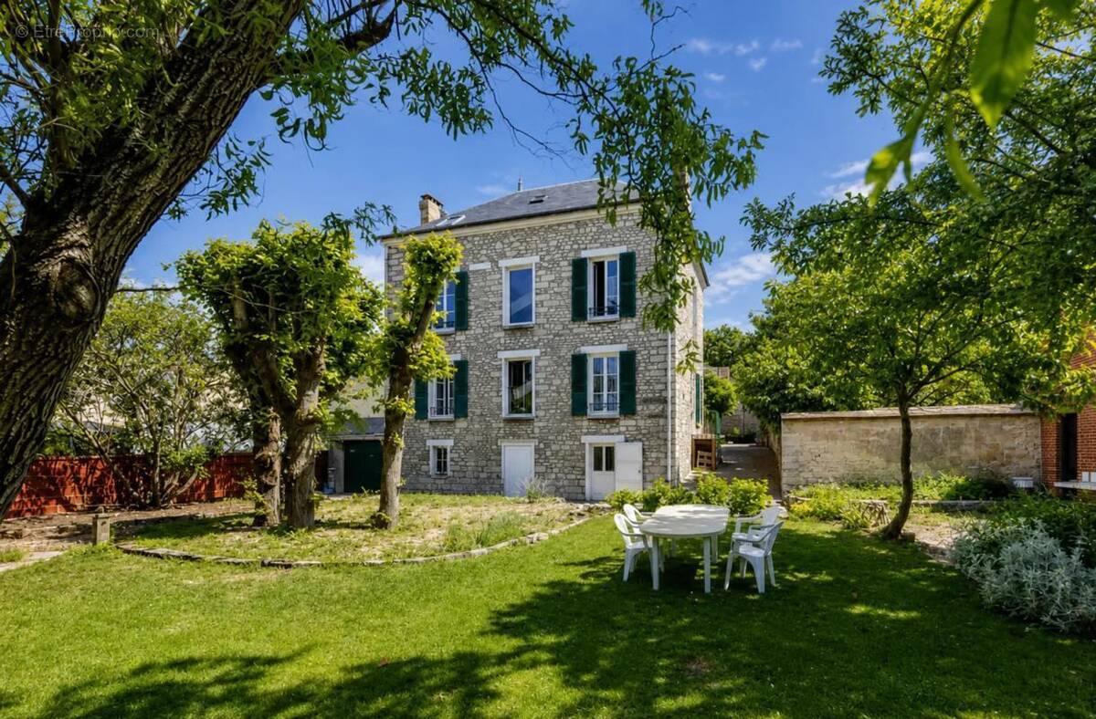 Maison à SOUPPES-SUR-LOING