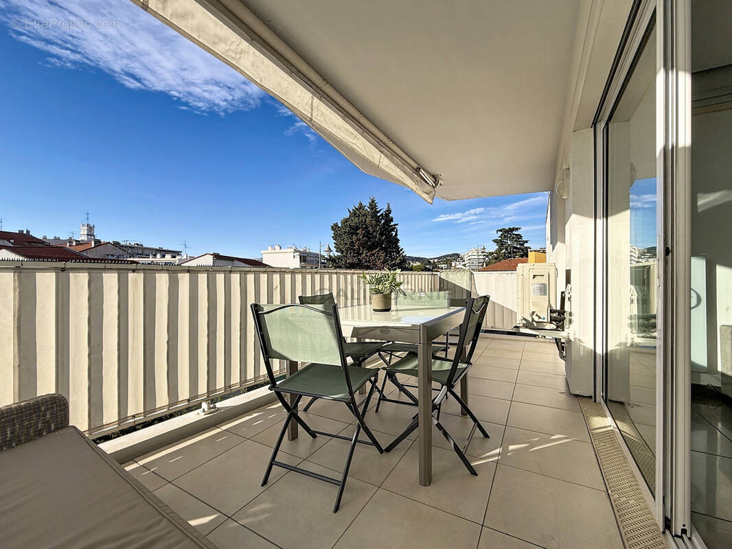 Appartement à CANNES