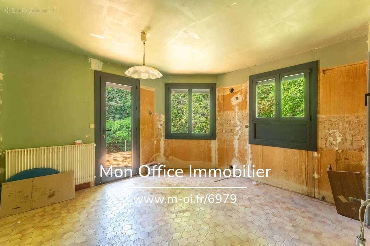 Référence : 6979-MBE - Maison 230m² à rénover - proche du centre ville - photo 4