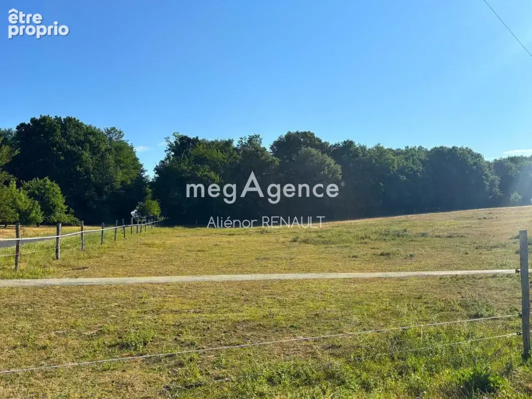 Terrain à bâtir proche Lalinde - 6760 m² - photo 2