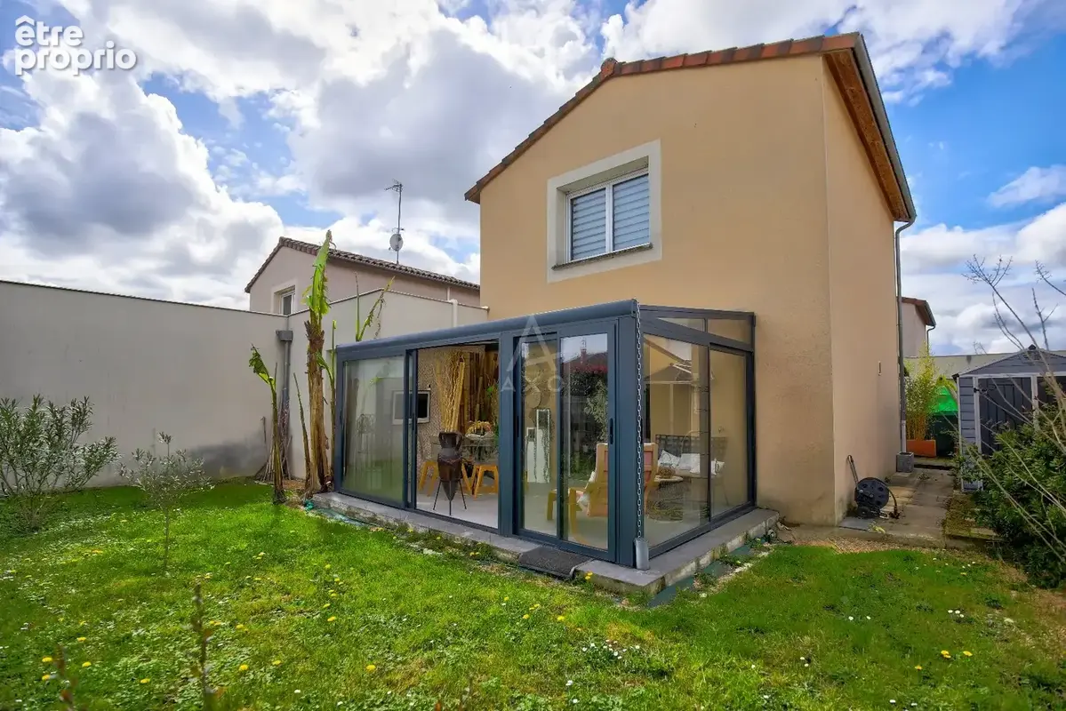 Maison 85 m² à Saint-Jory  - photo 11