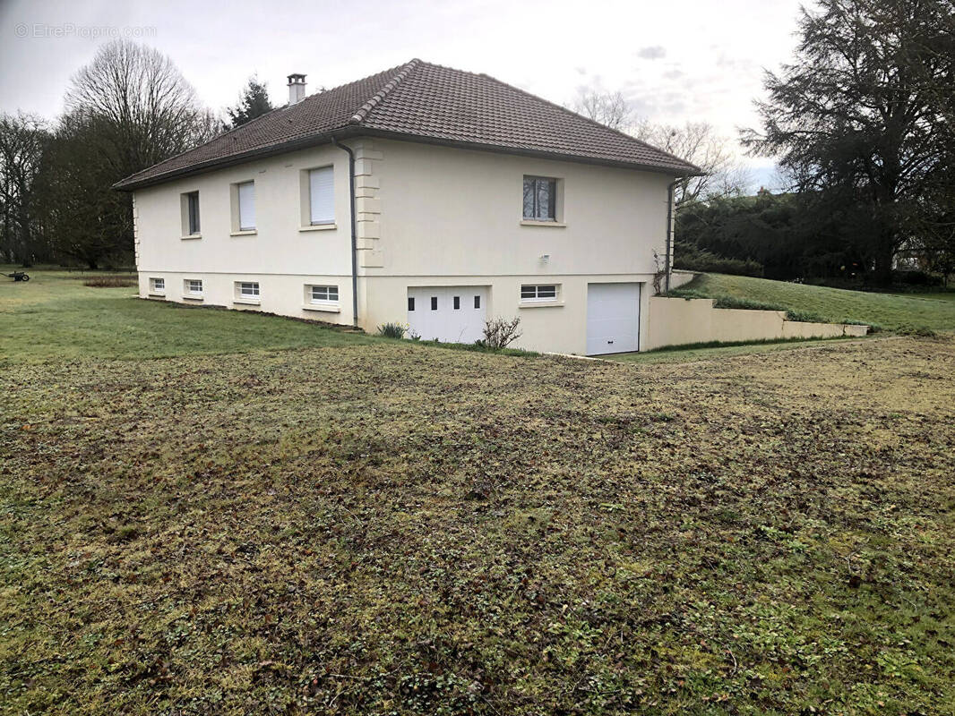 Maison à SAVIGNE-SUR-LATHAN