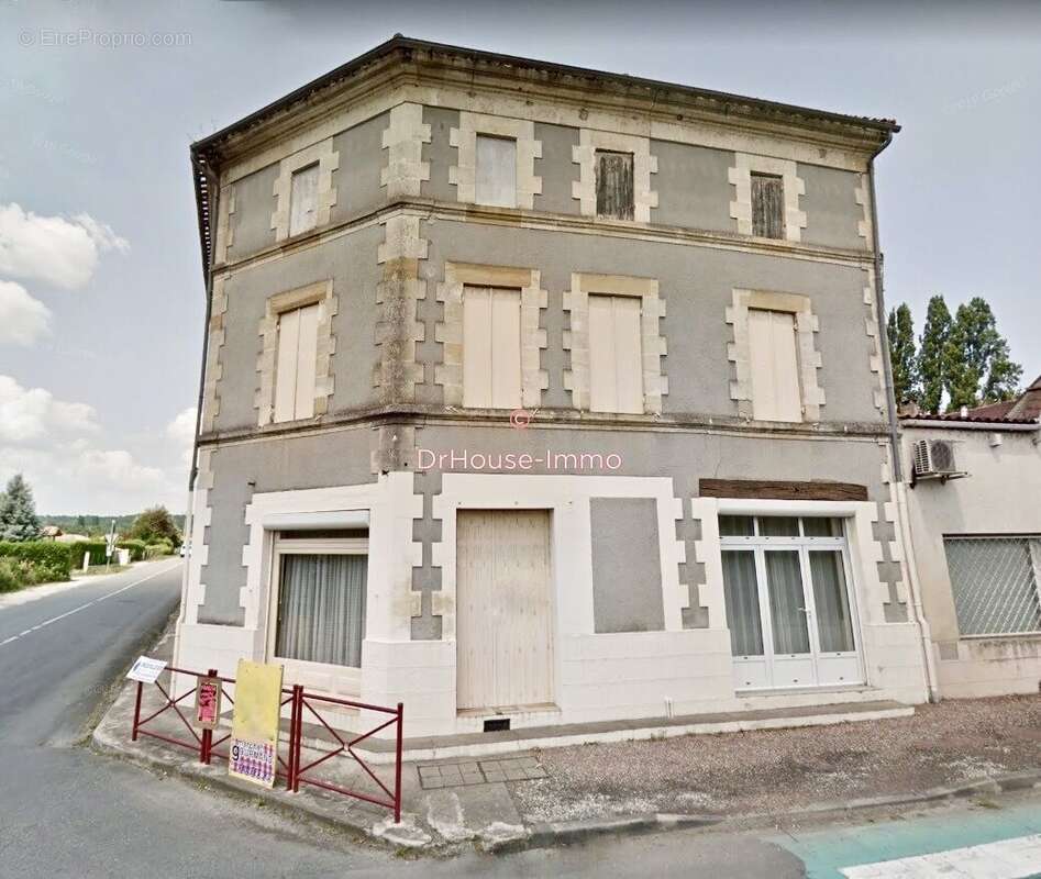 Maison 240 m² à Le Fleix  - photo 2