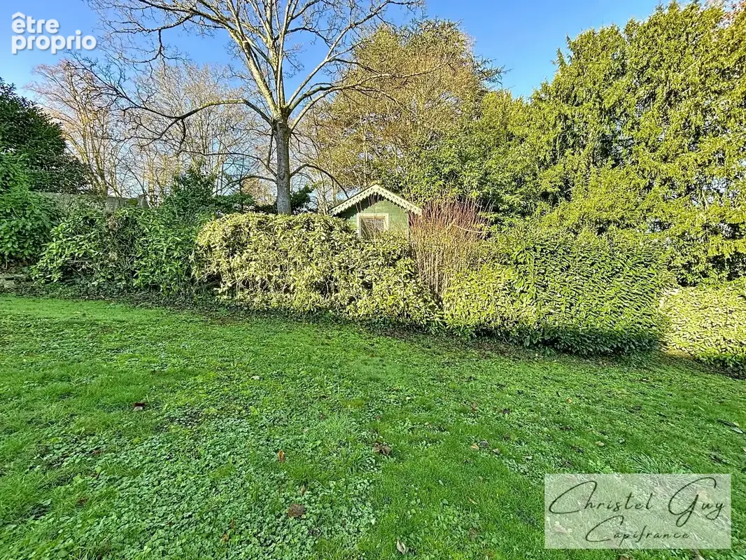 Maison de Maître, coeur de ville MONTVAL-SUR-LOIR (72), 6 chambres, terrain 2090 m² - photo 17