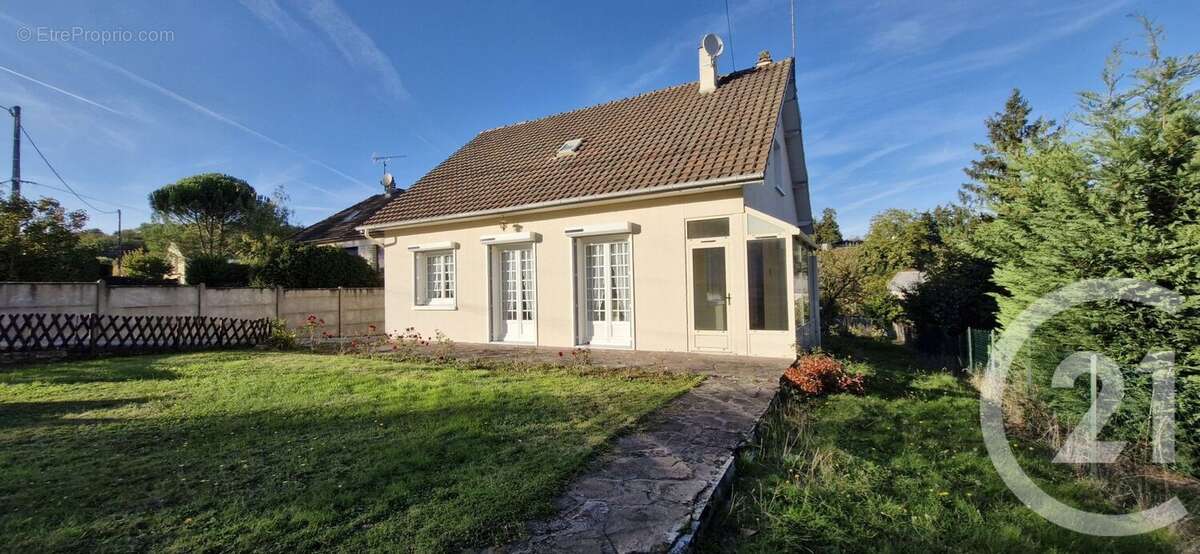 Maison à CLOYES-SUR-LE-LOIR