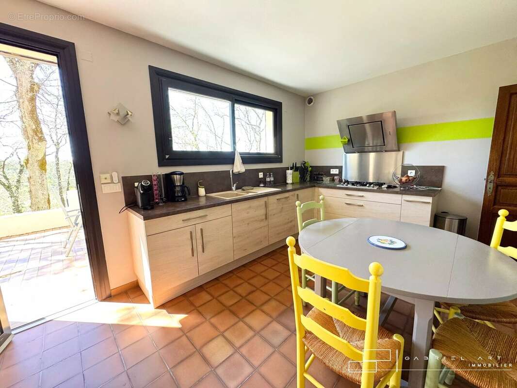 Maison à LASSEUBE-PROPRE