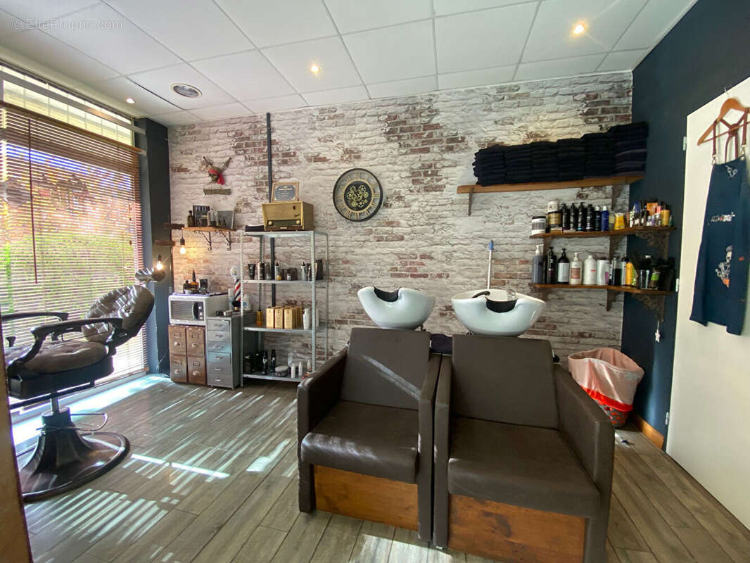 Commerce à CARNOUX-EN-PROVENCE