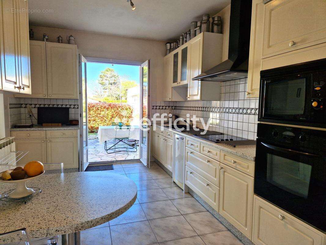 Maison à VAUX-SUR-MER