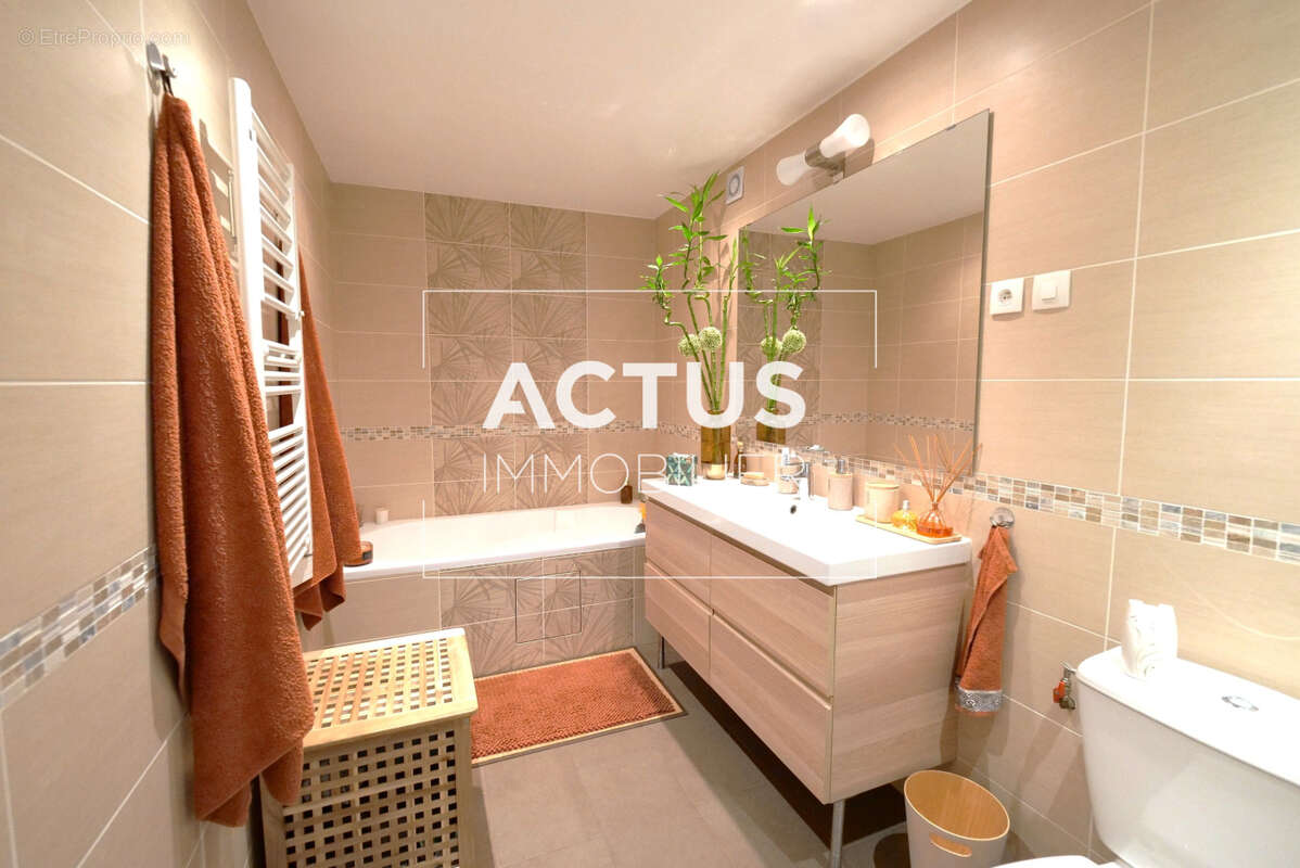 Appartement à SALON-DE-PROVENCE