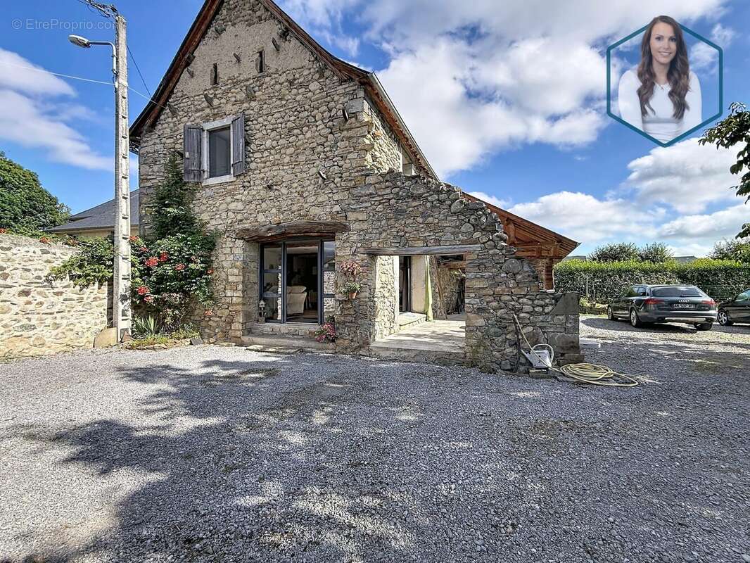 Maison 160 m² à Buziet  - photo 2