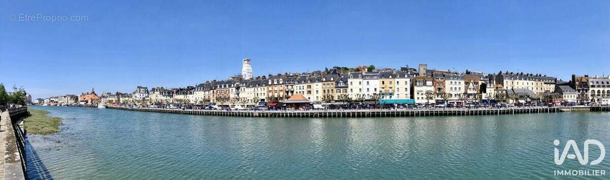 Photo 1 - Commerce à TROUVILLE-SUR-MER