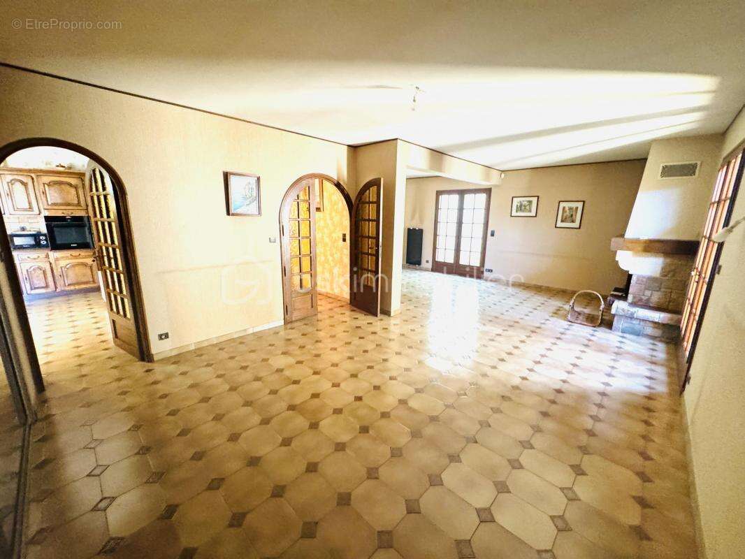 Maison à CORNEILHAN